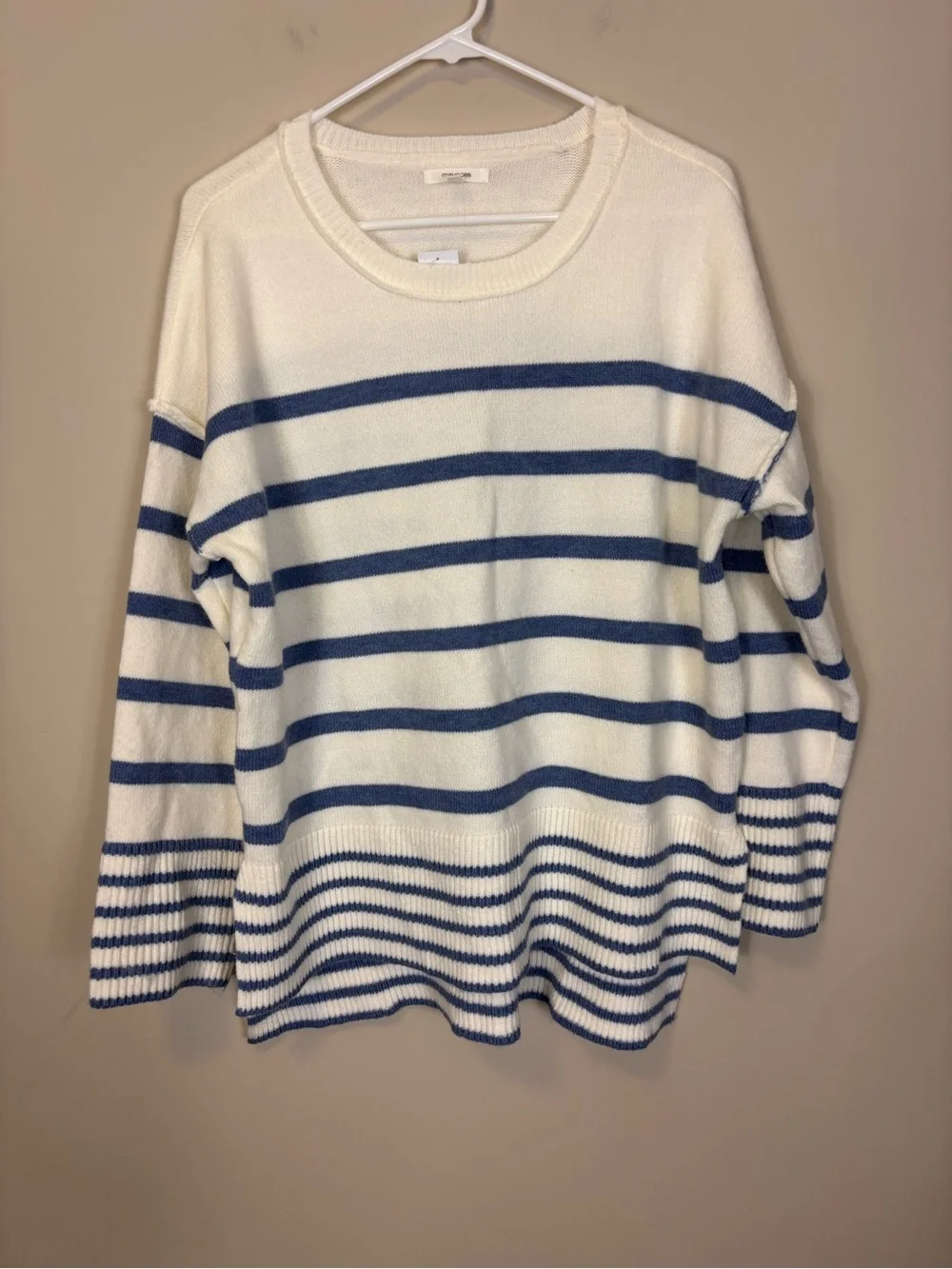 Maurices White & Blue Striped Crewneck Pullover Sweater Women’s Medium Oversized